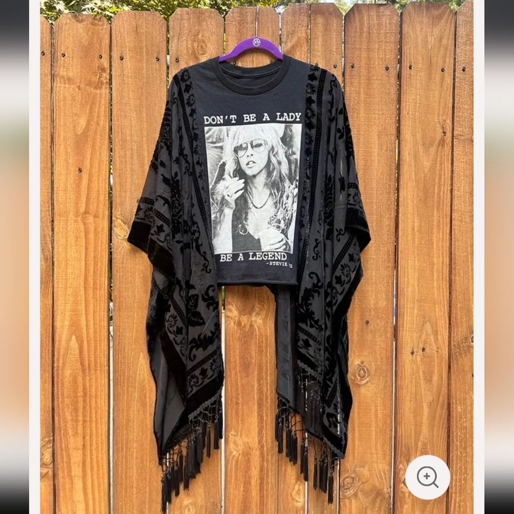 Stevie Nicks Mix & Matxh Tshirt, Black Graphic T-Shirt with Fringe Kimono